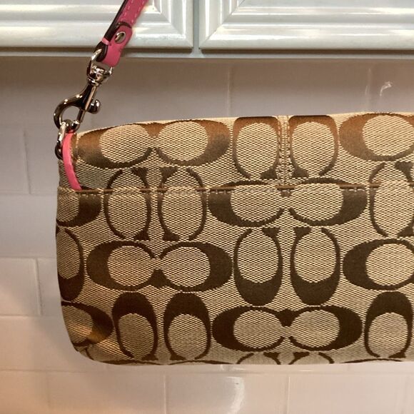 Coach Ashley Jacquard Signature "C" Logo Envelope Flap Mini Bag - Picture 5 of 16